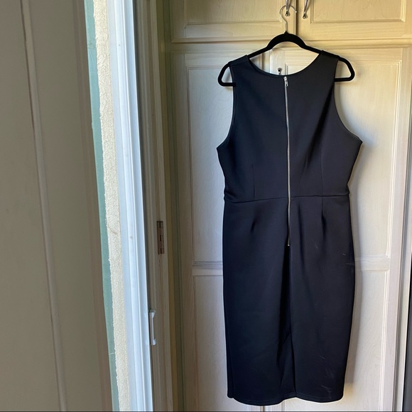 Black Bodycon Cutout Dress - Picture 3 of 4